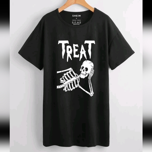 Women and Men's Couples Twinning Halloween shirt set 🎃 - Picture 2 of 16